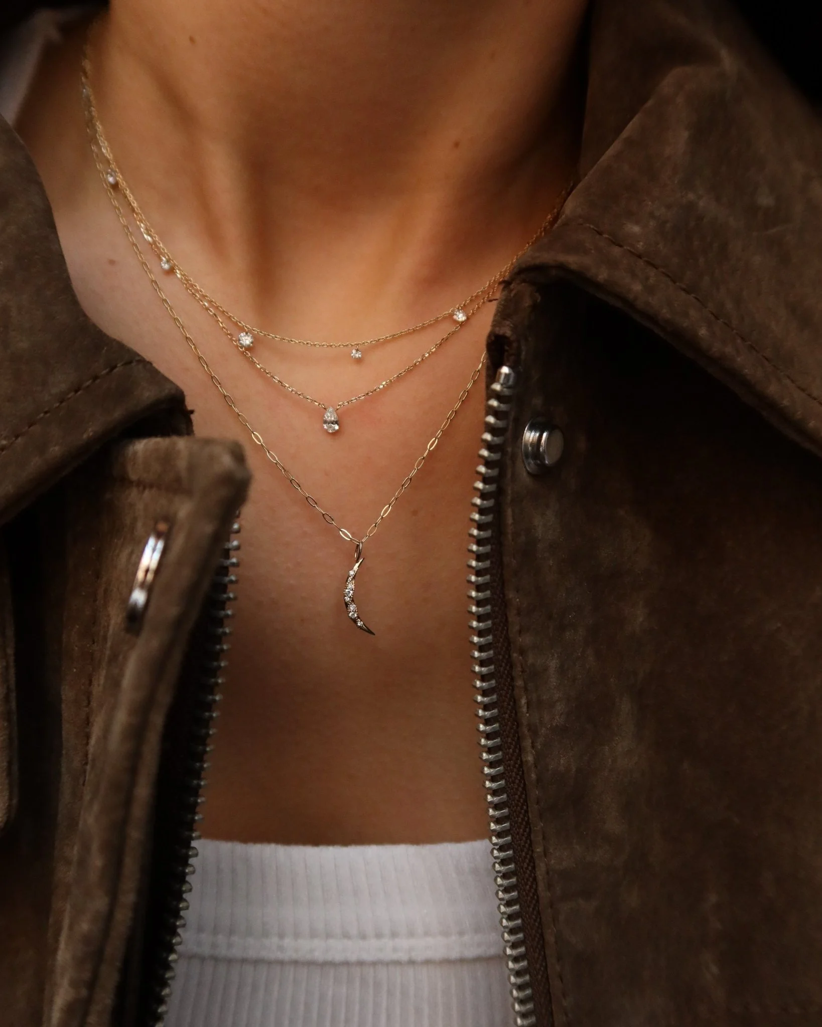 SHOREDITCH DIAMOND MOON CHARM ON 14K PAPERCLIP CHAIN - Image 5